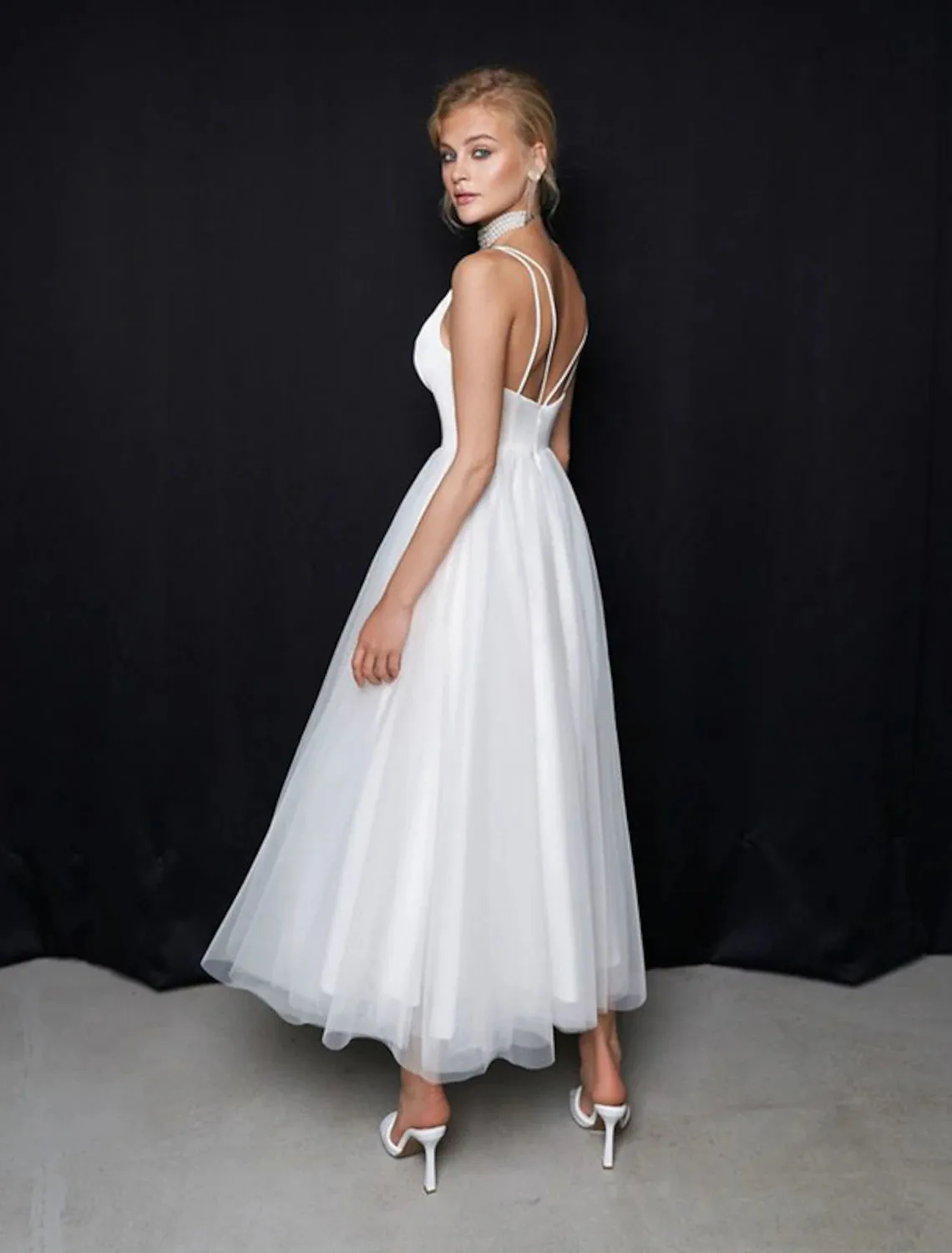Luolandi Reception Little White Dresses Casual Wedding Dresses A-Line Camisole V Neck Spaghetti Strap Ankle Length Tulle Bridal Gowns