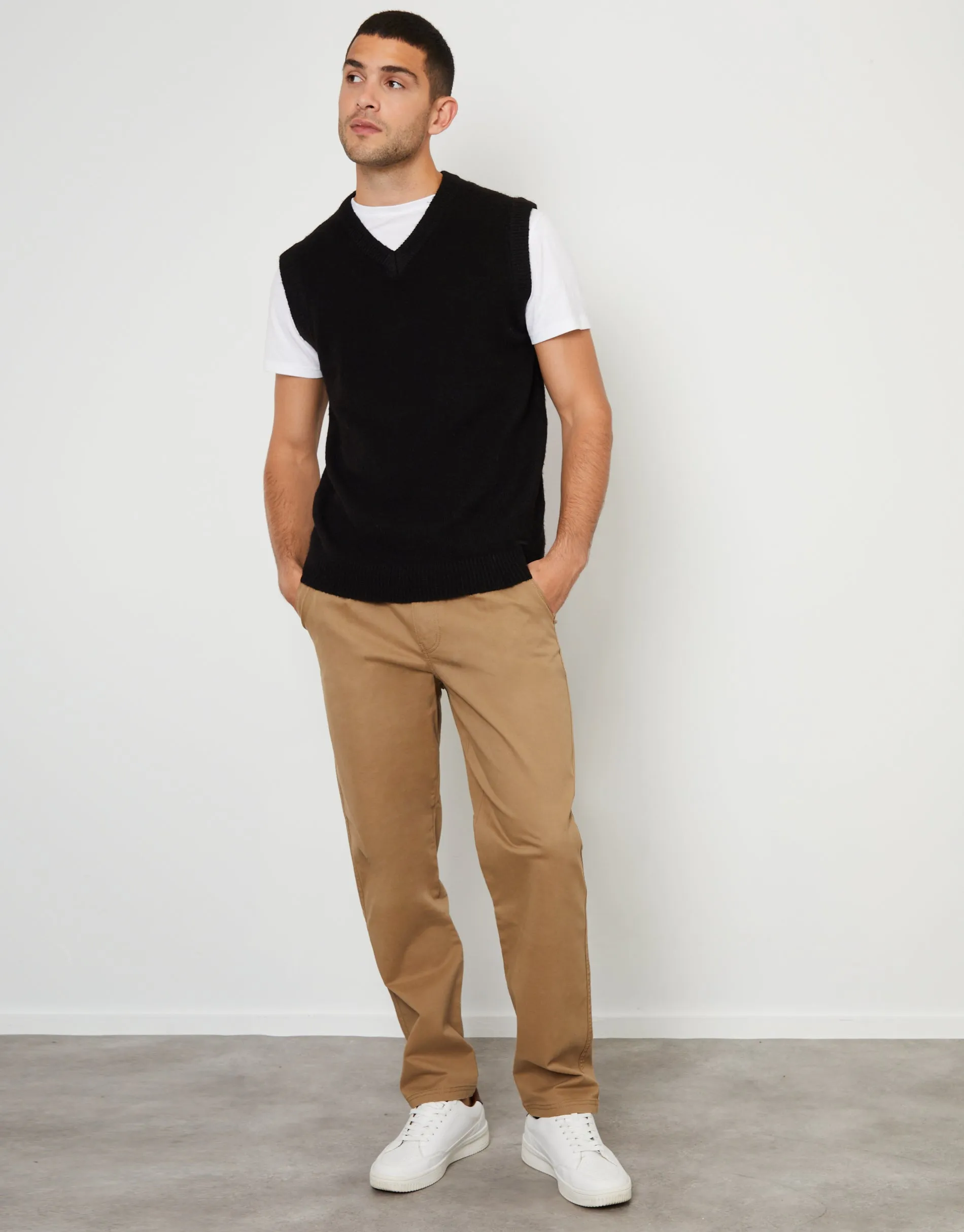 Men's Dark Stone Straight Leg Pleated Chino Trousers